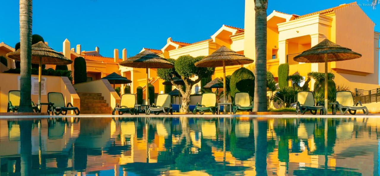 Luzbay Pool Apartments エクステリア 写真